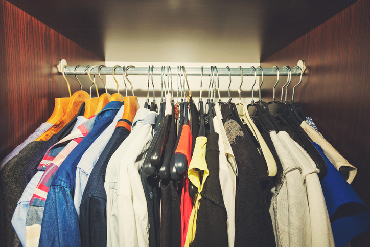 closet with clothes