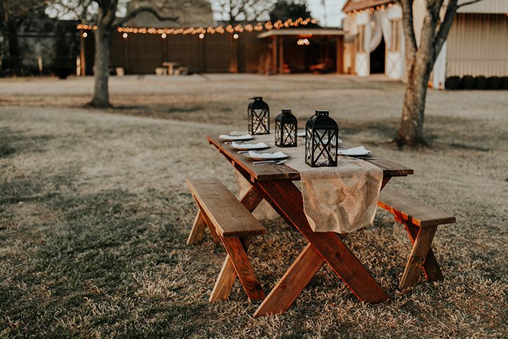 outdoor Thanksgiving table